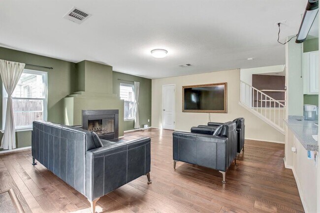 Building Photo - 1625 Balsam Way
