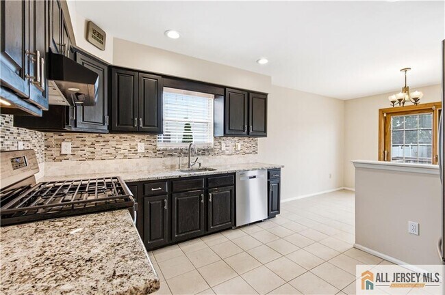 Building Photo - 55 Parsler Pl