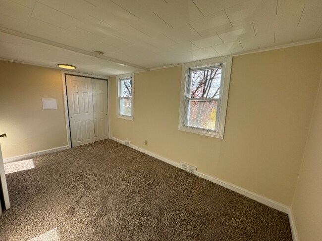 Building Photo - 141 Willow Grove Ave