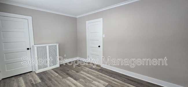 Building Photo - 724 Kinnaird Ave