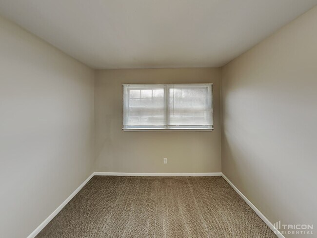 Building Photo - 2642 Hatfield Cir SE
