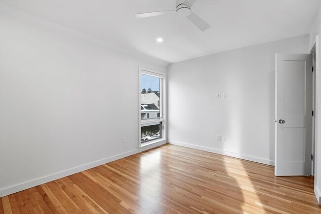 Building Photo - 34 Constitution Way