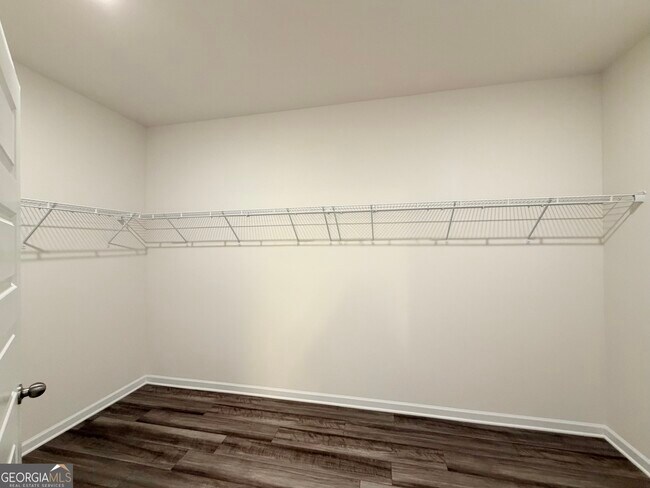 Building Photo - 824 Kensington St