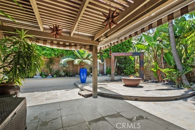 Building Photo - 16 Banyan Tree Ln