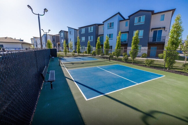 Building Photo - 1024 W 400 S