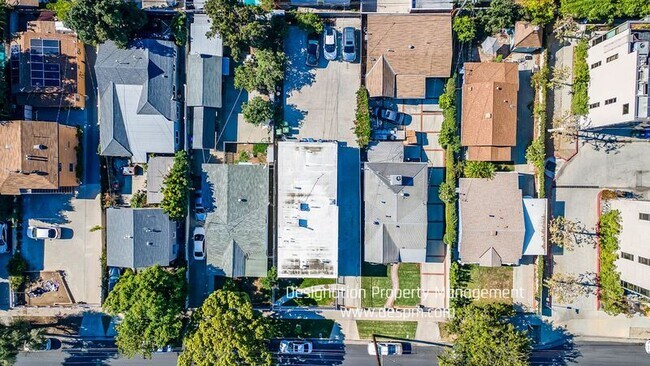 Building Photo - 3220 Casitas Ave