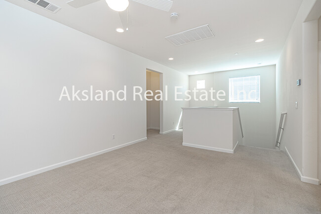 Building Photo - 2355 Azevedo Ave