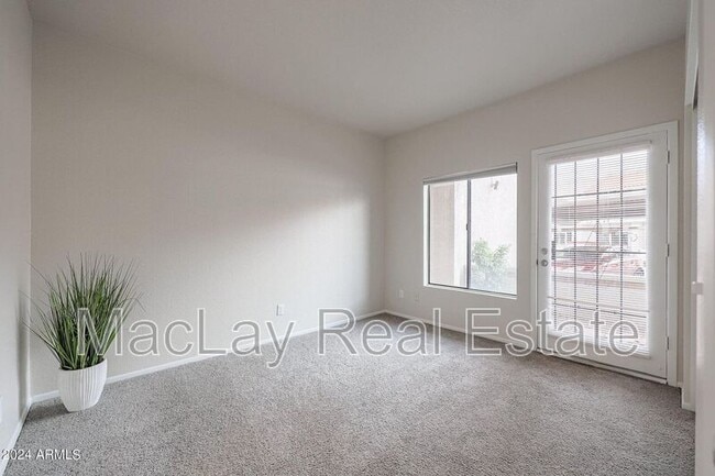 Building Photo - 11666 N 28th Dr