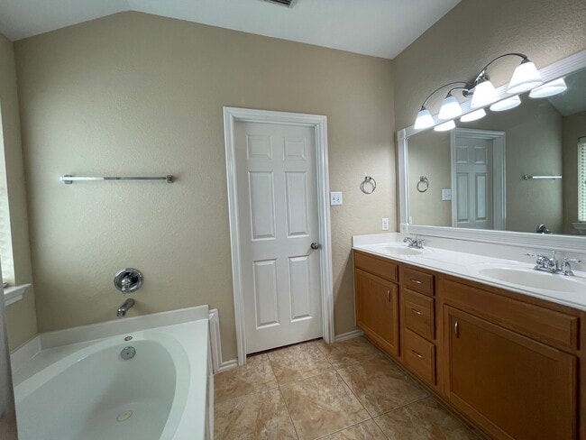 Building Photo - 6110 Moran Crest Dr