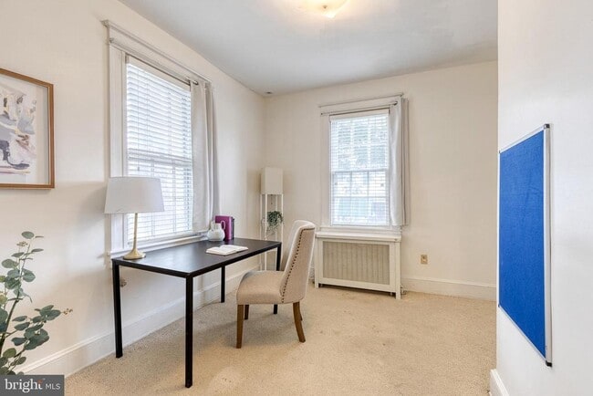 Building Photo - 401 E Lake Ave