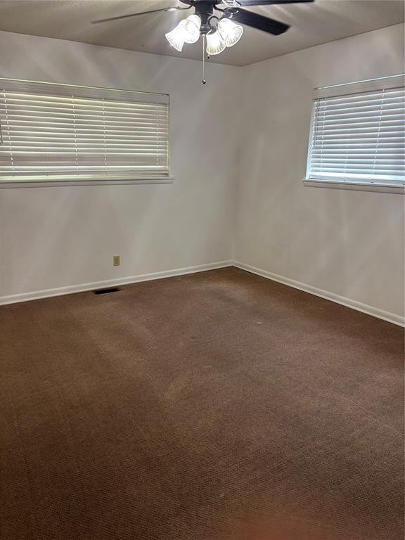 Building Photo - 324 Forest Dr