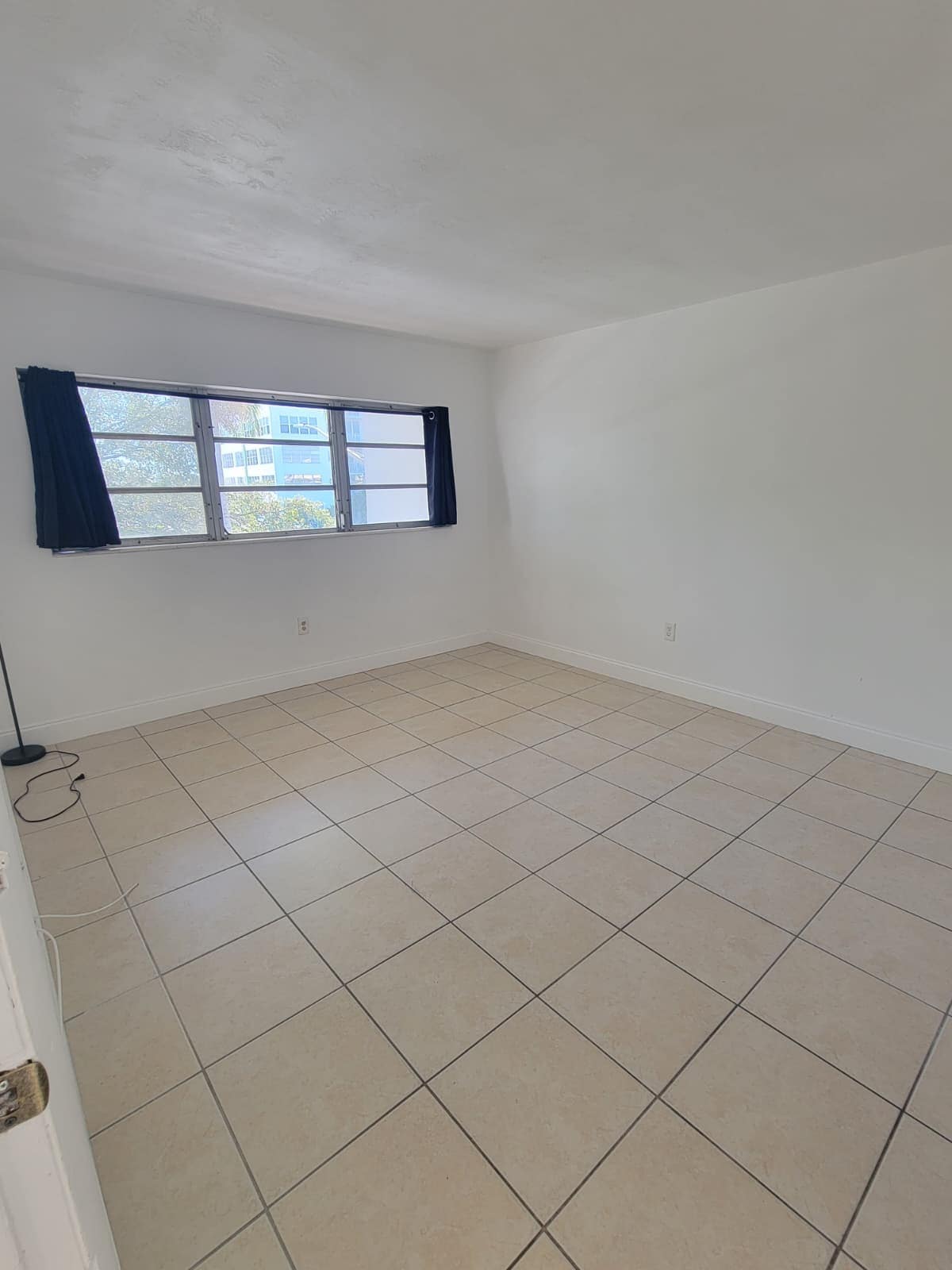 Building Photo - 2005 Sans Souci Blvd