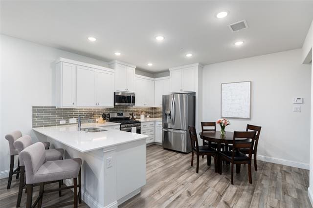 Building Photo - 925 Utica Dr