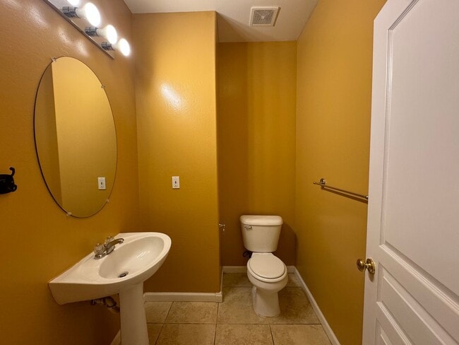 Building Photo - 5306 Challenger Ave