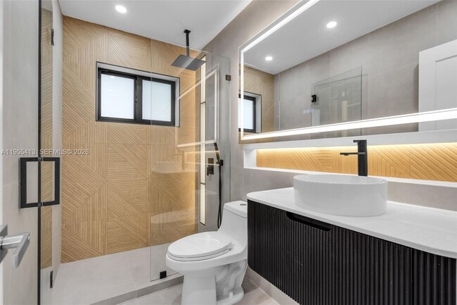 Building Photo - 1293 SW 22nd Ave