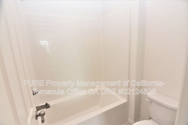 Building Photo - 32615 Cert St