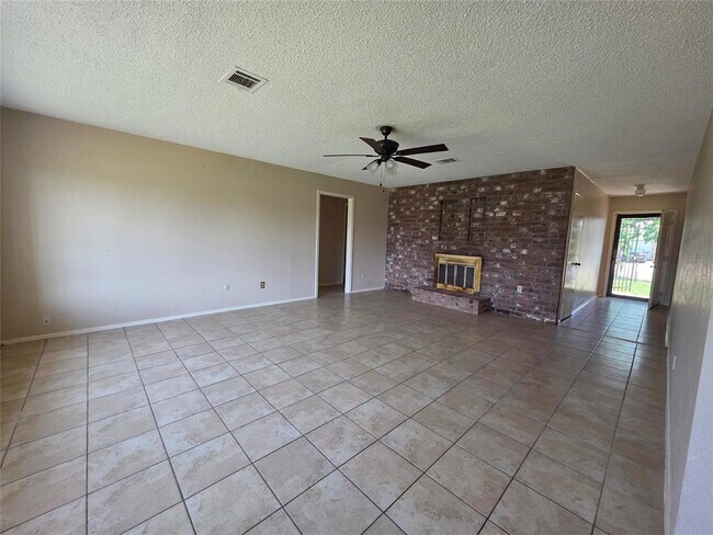 Building Photo - 6606 Northleaf Dr