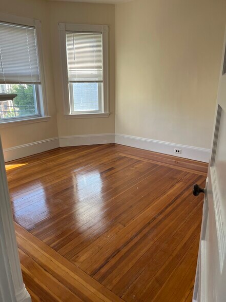 Building Photo - 57 Dimick St
