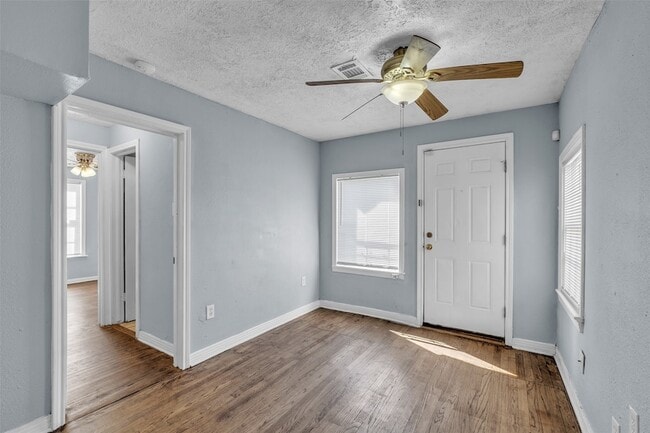 Building Photo - 2314 Eagle St