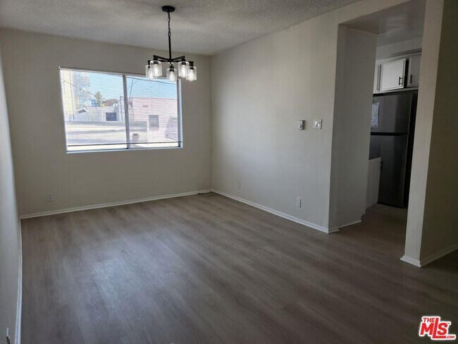 Building Photo - 8531 Alcott St