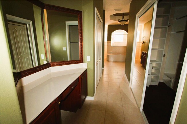 Building Photo - 824 Blairmont Ln