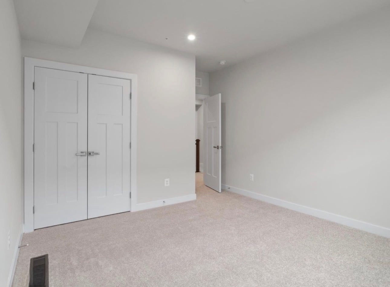 Building Photo - 24230 Ullapool Ter