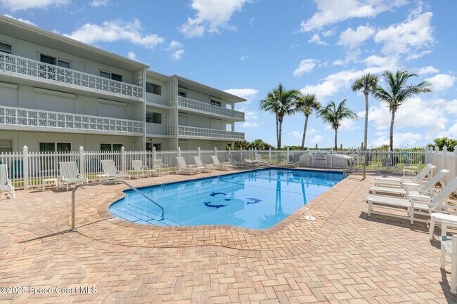 Building Photo - 4800 Ocean Beach Blvd