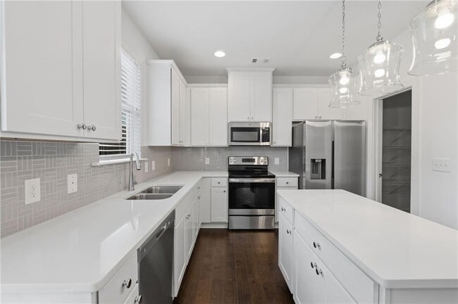 Building Photo - 2244 Mulsanne Dr