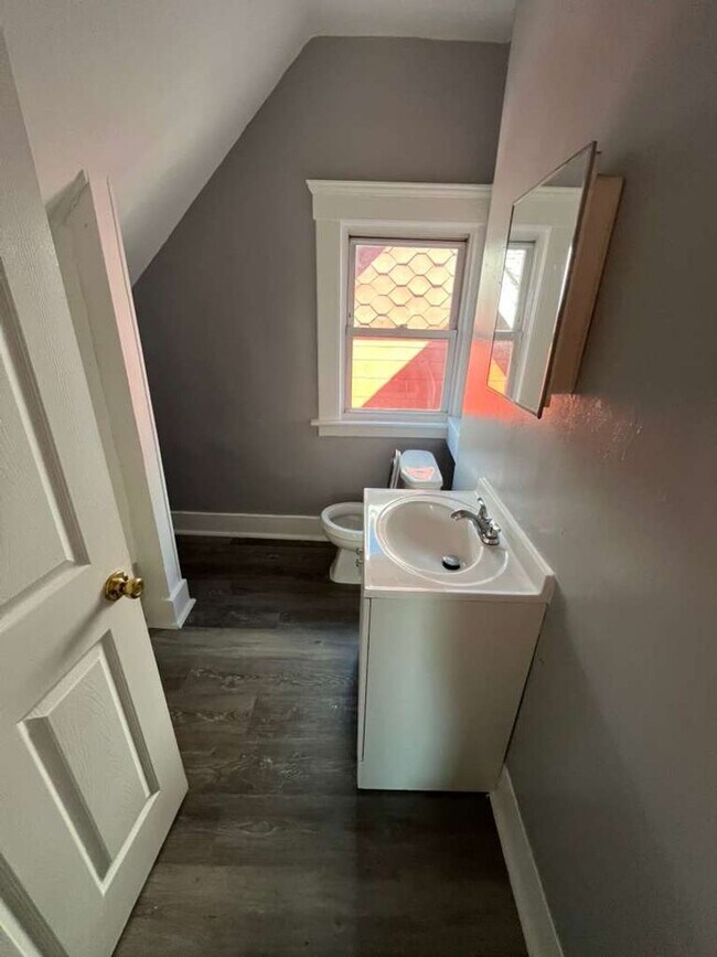 Building Photo - 436 Poplar St