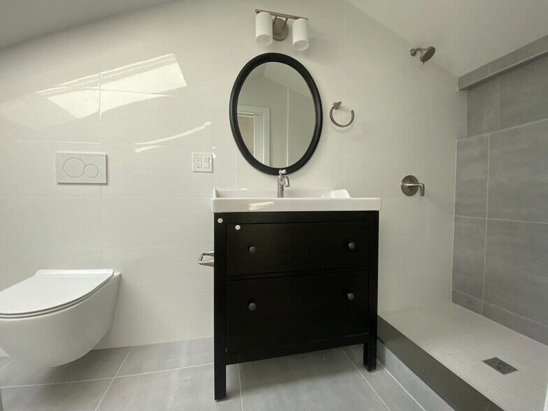 Building Photo - 7 Wigglesworth St