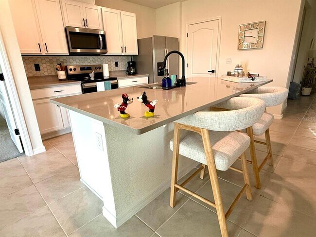 Building Photo - 17132 Edgemont Ln