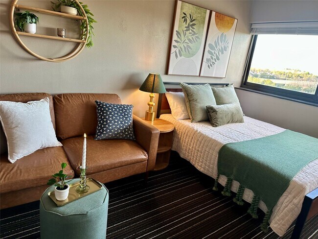 Building Photo - 14703 Park Row Blvd