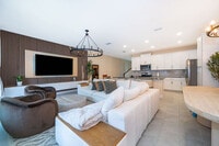 Building Photo - 1660 Tropical Palms Cir