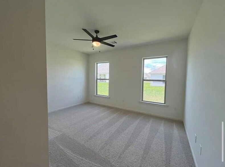 Building Photo - 20507 Stone House Rd