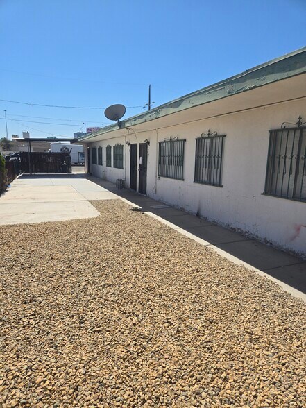 Building Photo - 705 Morgan Ave