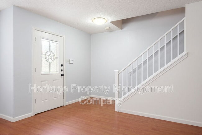 Building Photo - 17427 Sapphire Rim Dr