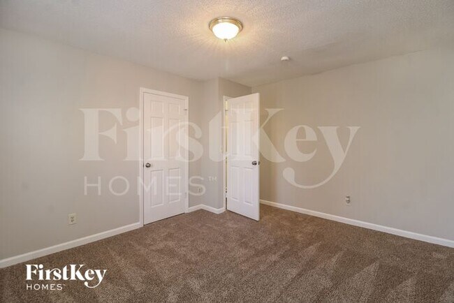 Building Photo - 7808 Beech Forest Rd