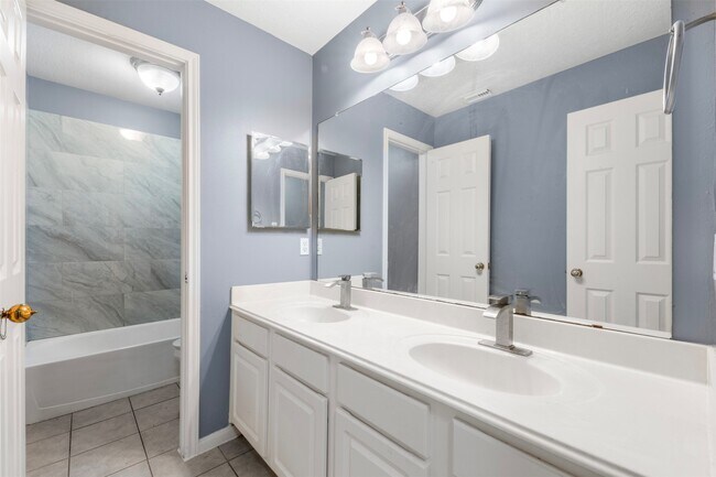 Building Photo - 8738 Willancy Ln