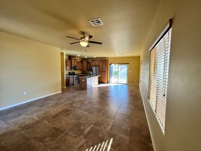 Building Photo - Beautiful Southwestern-Style Home in El Rancho Encantado