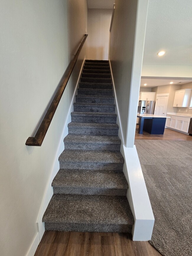 Building Photo - 1720 Stone Creek Way