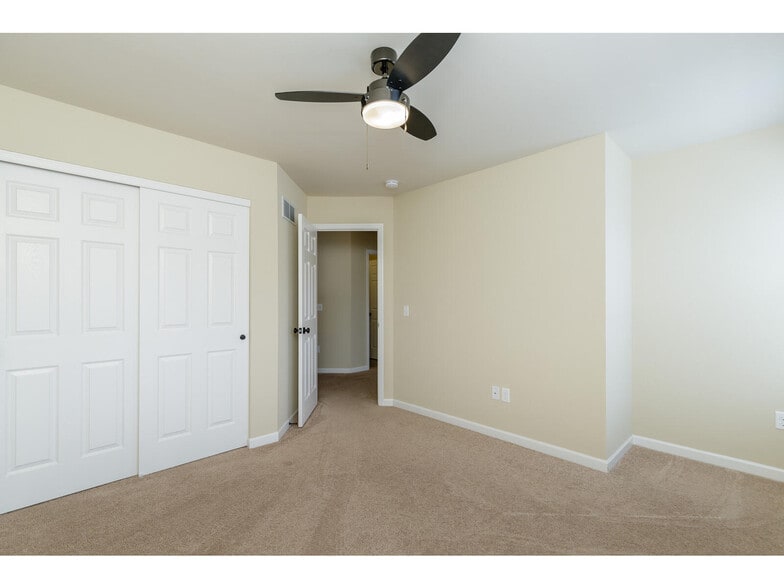 Building Photo - 810 Waler Dr