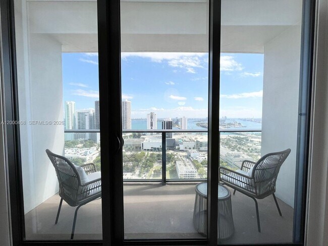 Building Photo - 1600 NE 1st Ave