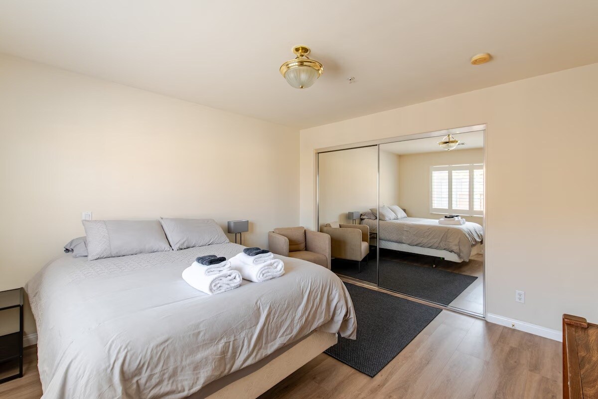 Building Photo - 199 N Lincoln Ave