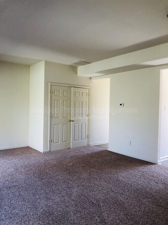 Building Photo - 11009 Bevin Dr
