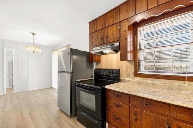 Building Photo - 4225 Cottage Ln