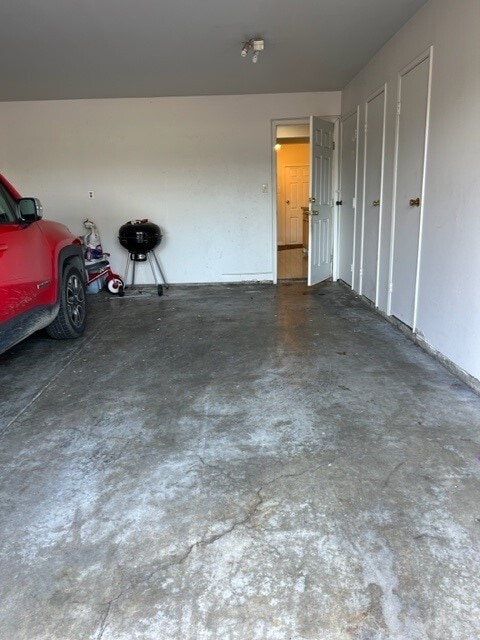 Building Photo - 1435 Del Rio Cir