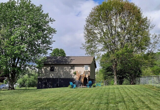 Building Photo - 112 Kings Mountain Ct