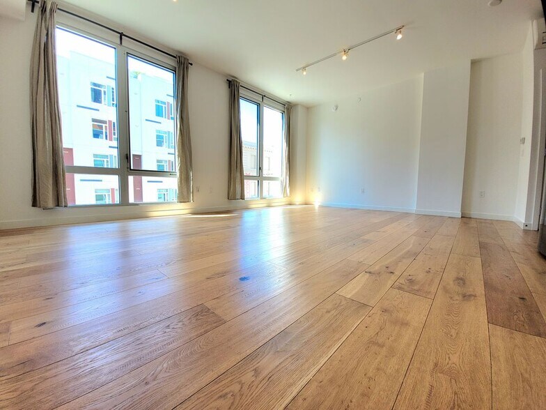 Building Photo - 11 Franklin St