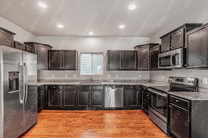 Building Photo - 2405 Falkirk Dr