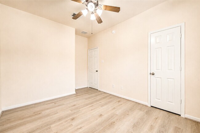 Building Photo - 7419 Sabinal Creek Dr
